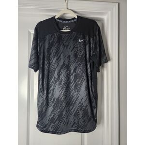 Nike Men’s Dri-Fit Training Tee – Size Large
